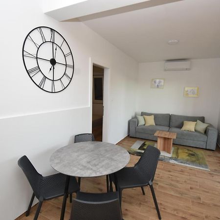 Apartman Bela ทิสโน ภายนอก รูปภาพ