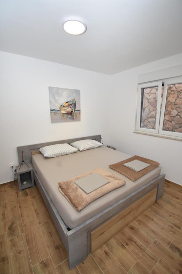 Apartman Bela ทิสโน ภายนอก รูปภาพ
